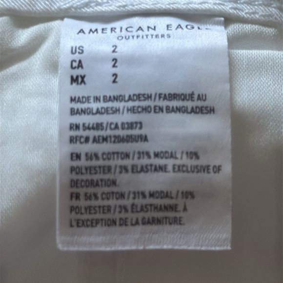 American Eagle Outfitters Super stretch low rise white shorts Sz 2 - Picture 9 of 9